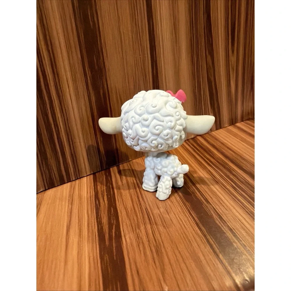 Littlest Pet Shop LPS White Lamb With Pink Bow And Blue Eyes LPS #396